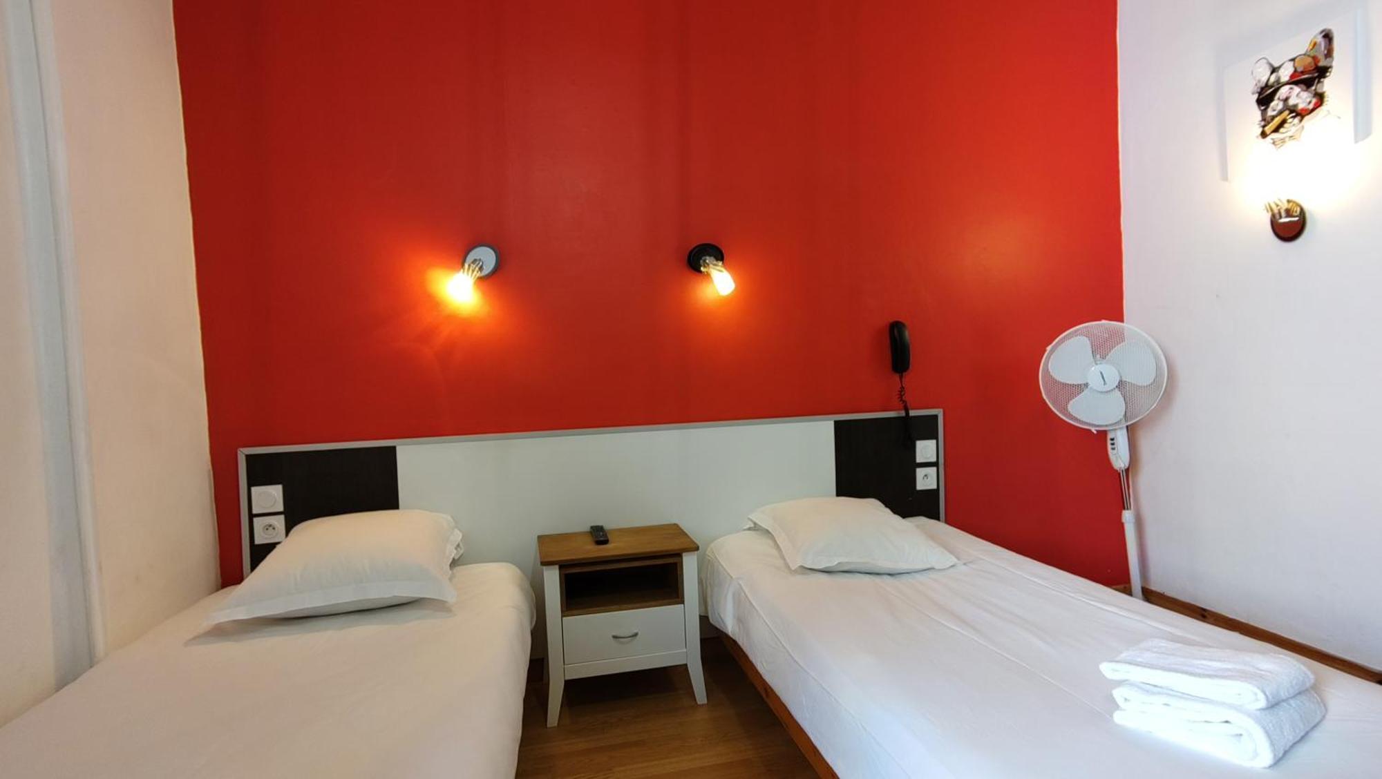 Hotel Le Colibri エクスレバン エクステリア 写真