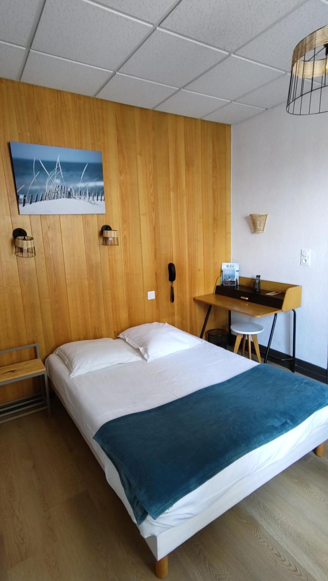 Hotel Le Colibri エクスレバン エクステリア 写真