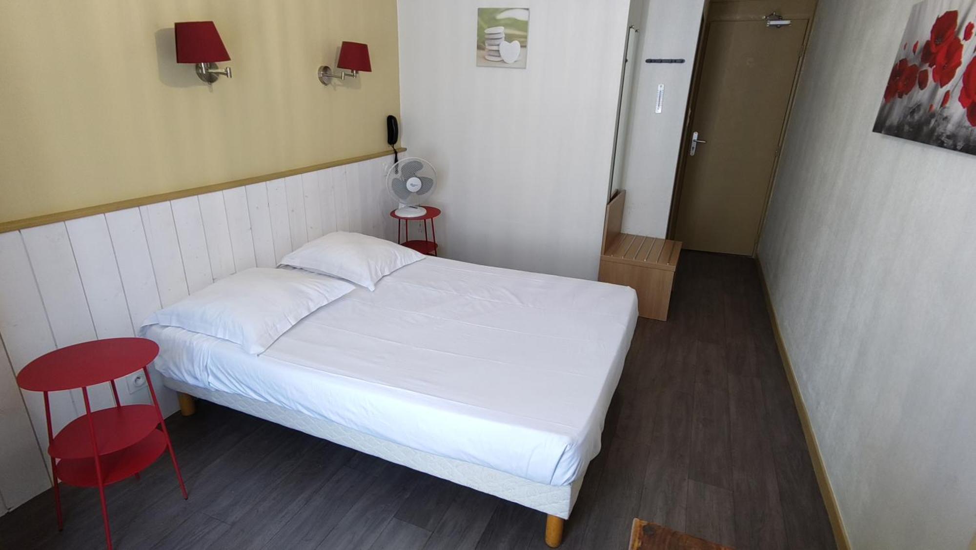 Hotel Le Colibri エクスレバン エクステリア 写真