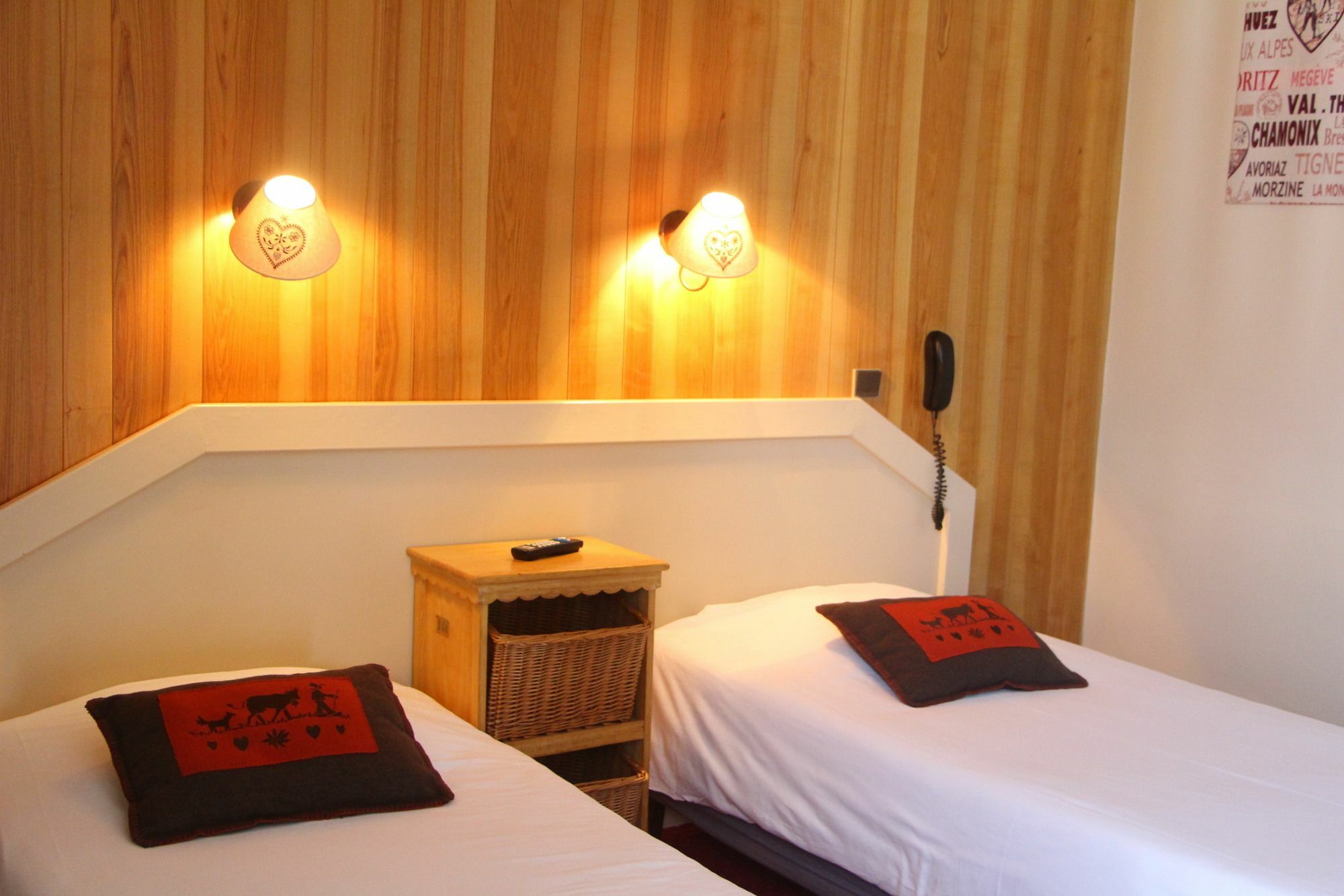 Hotel Le Colibri エクスレバン エクステリア 写真